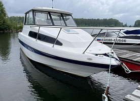 Rатер BAYLINER 222 ЕС Classic Hardtop